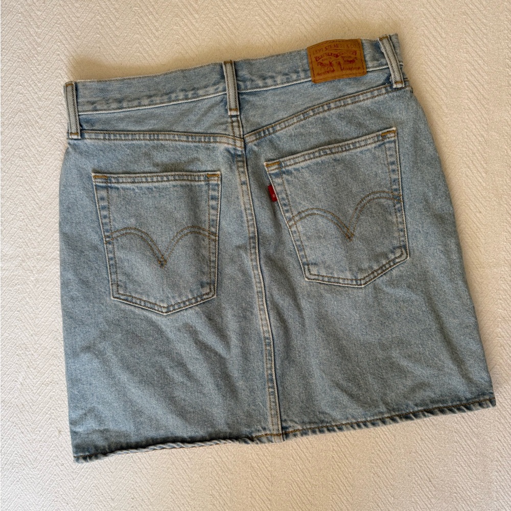 Levi’s Denim Skirt Women’s Size 27